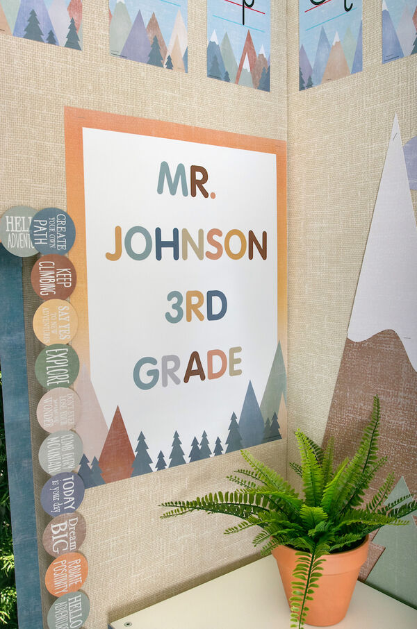 Corner Decor