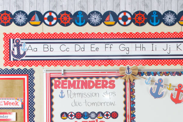 Nautical Big Big Border over Traditional Printing Mini Bulletin Board